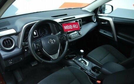 Toyota RAV4, 2019 год, 2 390 000 рублей, 10 фотография