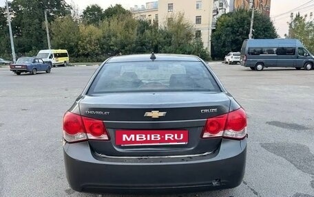 Chevrolet Cruze II, 2010 год, 538 000 рублей, 4 фотография