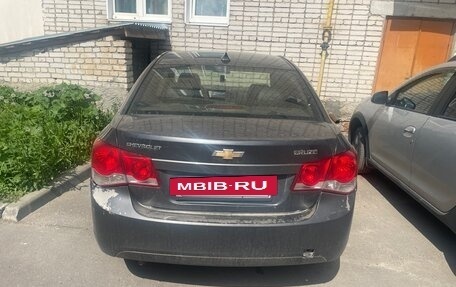 Chevrolet Cruze II, 2010 год, 538 000 рублей, 6 фотография