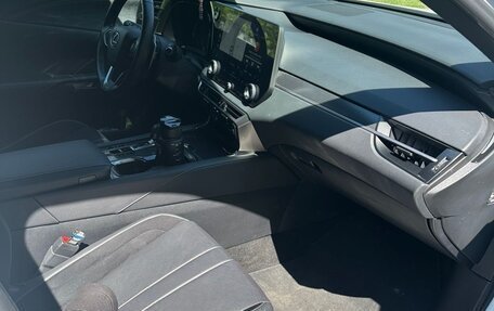 Lexus RX IV рестайлинг, 2023 год, 7 959 000 рублей, 11 фотография