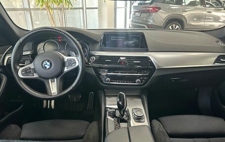 BMW 5 серия, 2018 год, 3 650 000 рублей, 14 фотография