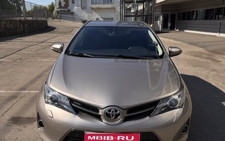Toyota Auris II, 2013 год, 1 550 000 рублей, 1 фотография