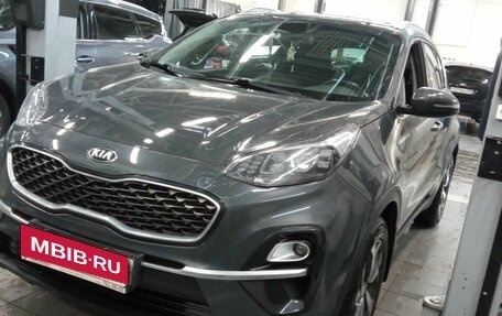 KIA Sportage IV рестайлинг, 2020 год, 2 250 000 рублей, 1 фотография