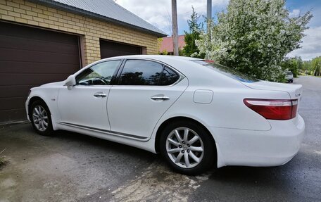 Lexus LS IV, 2008 год, 1 980 000 рублей, 3 фотография