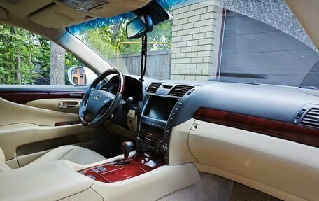 Lexus LS IV, 2008 год, 1 980 000 рублей, 8 фотография