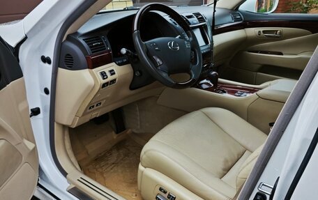 Lexus LS IV, 2008 год, 1 980 000 рублей, 17 фотография