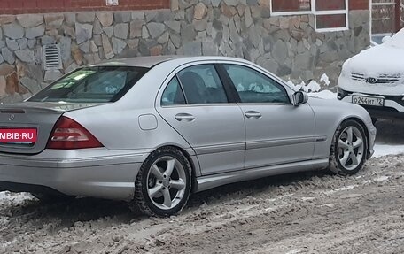 Mercedes-Benz C-Класс, 2005 год, 990 000 рублей, 7 фотография