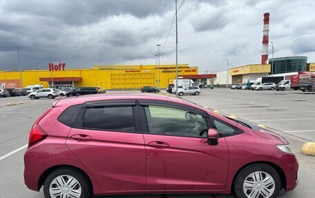 Honda Fit III, 2018 год, 1 200 000 рублей, 5 фотография