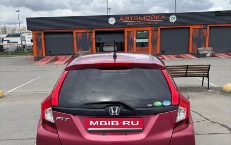 Honda Fit III, 2018 год, 1 200 000 рублей, 3 фотография