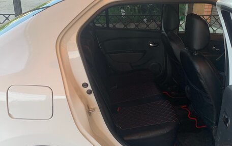 Renault Logan II, 2017 год, 750 000 рублей, 9 фотография