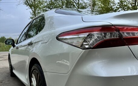 Toyota Camry, 2019 год, 3 000 000 рублей, 5 фотография