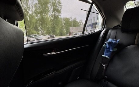 Toyota Camry, 2019 год, 3 000 000 рублей, 9 фотография