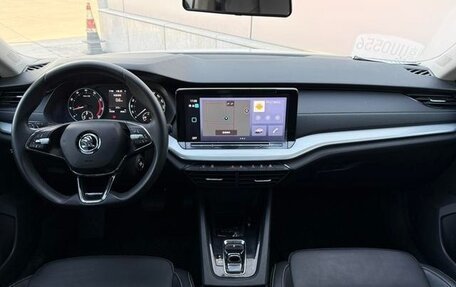 Skoda Octavia IV, 2022 год, 2 200 000 рублей, 7 фотография