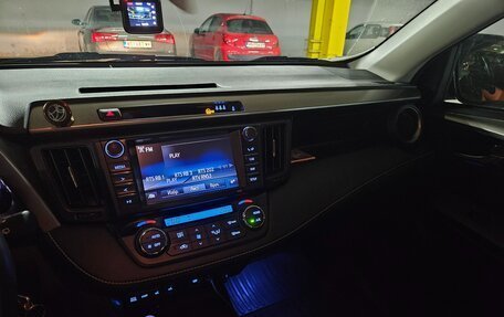 Toyota RAV4, 2017 год, 2 050 000 рублей, 5 фотография