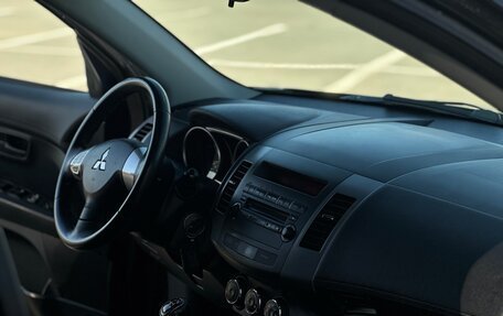 Mitsubishi Outlander III рестайлинг 3, 2011 год, 1 235 000 рублей, 13 фотография