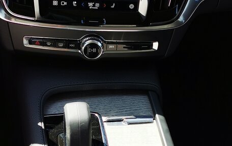 Volvo V90 Cross Country I рестайлинг, 2022 год, 5 500 000 рублей, 19 фотография