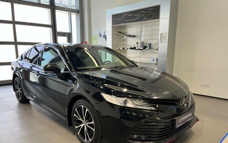 Toyota Camry, 2020 год, 2 750 000 рублей, 3 фотография