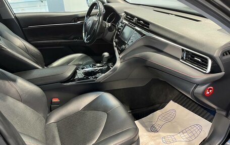 Toyota Camry, 2020 год, 2 750 000 рублей, 9 фотография
