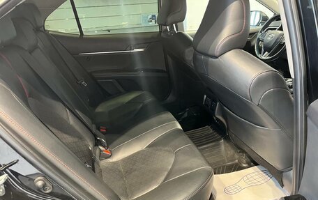 Toyota Camry, 2020 год, 2 750 000 рублей, 10 фотография