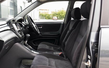 Toyota Kluger I, 2003 год, 1 200 000 рублей, 17 фотография