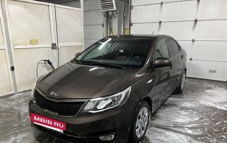 KIA Rio III рестайлинг, 2016 год, 980 000 рублей, 3 фотография