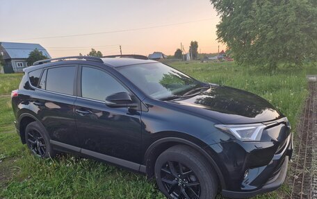 Toyota RAV4, 2019 год, 2 999 000 рублей, 2 фотография