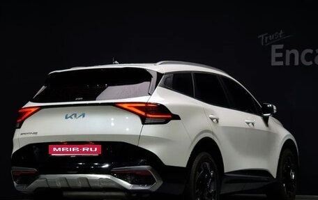 KIA Sportage IV рестайлинг, 2022 год, 2 350 000 рублей, 2 фотография