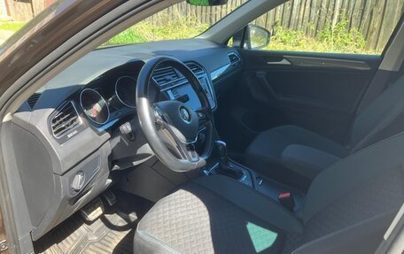Volkswagen Tiguan II, 2019 год, 3 000 000 рублей, 6 фотография