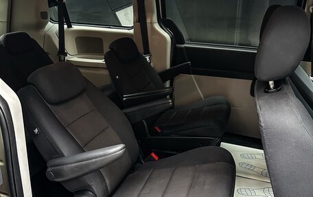 Dodge Caravan V, 2008 год, 799 000 рублей, 21 фотография