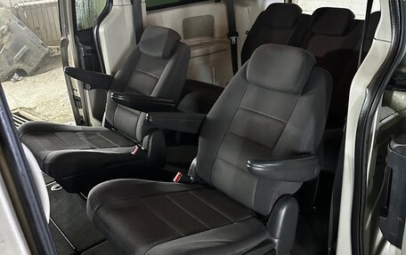 Dodge Caravan V, 2008 год, 799 000 рублей, 23 фотография