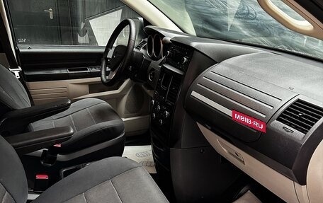 Dodge Caravan V, 2008 год, 799 000 рублей, 17 фотография