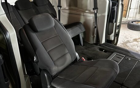 Dodge Caravan V, 2008 год, 799 000 рублей, 25 фотография