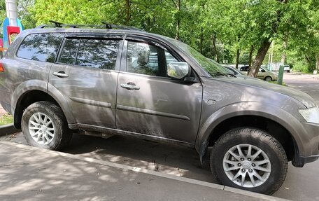 Mitsubishi Pajero Sport II рестайлинг, 2012 год, 1 999 999 рублей, 4 фотография
