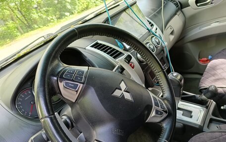 Mitsubishi Pajero Sport II рестайлинг, 2012 год, 1 999 999 рублей, 12 фотография