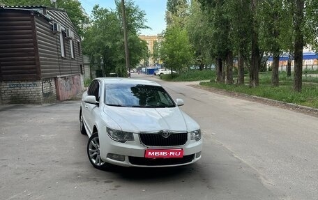 Skoda Superb III рестайлинг, 2013 год, 999 999 рублей, 1 фотография