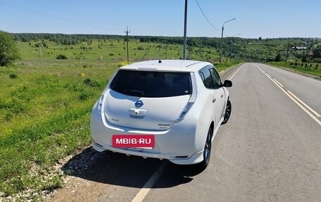 Nissan Leaf I, 2015 год, 950 000 рублей, 4 фотография
