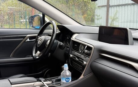 Lexus RX IV рестайлинг, 2017 год, 4 470 000 рублей, 10 фотография