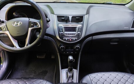 Hyundai Solaris II рестайлинг, 2016 год, 1 100 000 рублей, 19 фотография