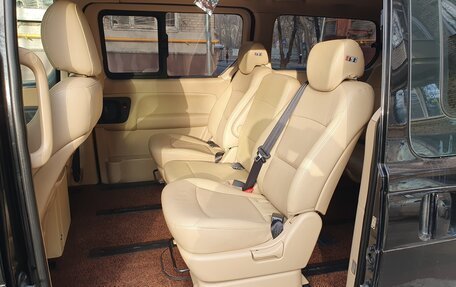Hyundai Grand Starex Grand Starex I рестайлинг 2, 2015 год, 2 475 000 рублей, 11 фотография