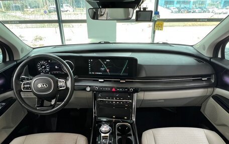 KIA Carnival, 2021 год, 2 890 000 рублей, 11 фотография