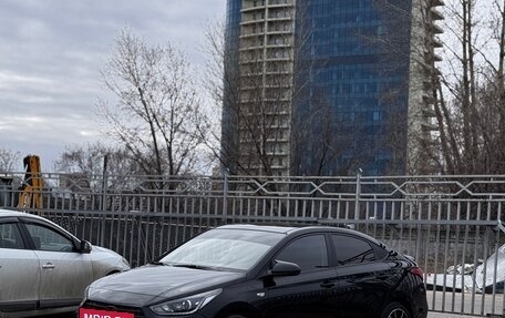 Hyundai Solaris II рестайлинг, 2017 год, 1 599 999 рублей, 2 фотография