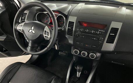 Mitsubishi Outlander III рестайлинг 3, 2008 год, 1 050 000 рублей, 13 фотография