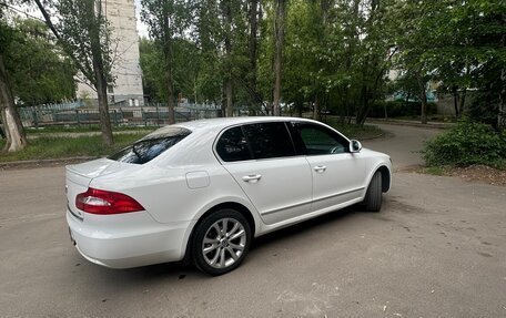 Skoda Superb III рестайлинг, 2013 год, 999 999 рублей, 3 фотография
