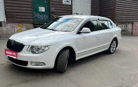 Skoda Superb III рестайлинг, 2013 год, 999 999 рублей, 5 фотография