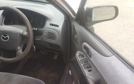 Mazda Familia Y11, 2000 год, 200 000 рублей, 6 фотография