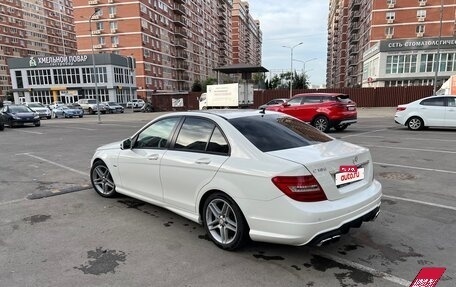 Mercedes-Benz C-Класс, 2011 год, 1 650 000 рублей, 2 фотография