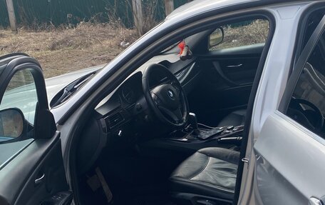 BMW 3 серия, 2011 год, 750 000 рублей, 3 фотография