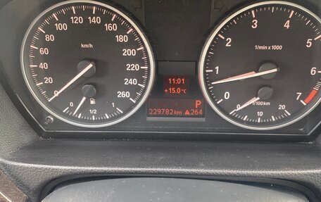 BMW 3 серия, 2011 год, 750 000 рублей, 17 фотография