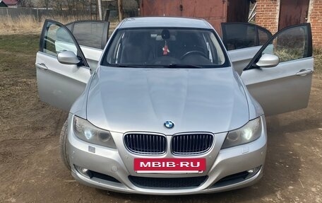 BMW 3 серия, 2011 год, 750 000 рублей, 12 фотография