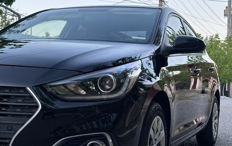 Hyundai Solaris II рестайлинг, 2017 год, 1 050 000 рублей, 7 фотография